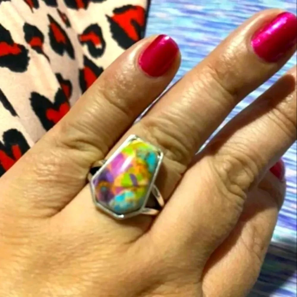 Ladies Oversized Emery ROSE Resin Decor Ring sz9